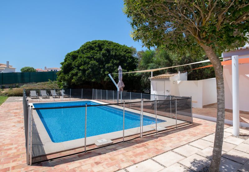 Removable Pool Fence Close-up